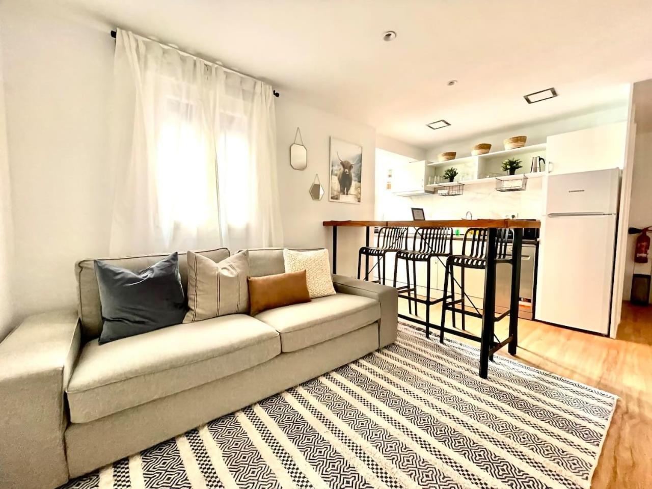 Moderno Apartamento Cerca Del Metro Бильбао Экстерьер фото